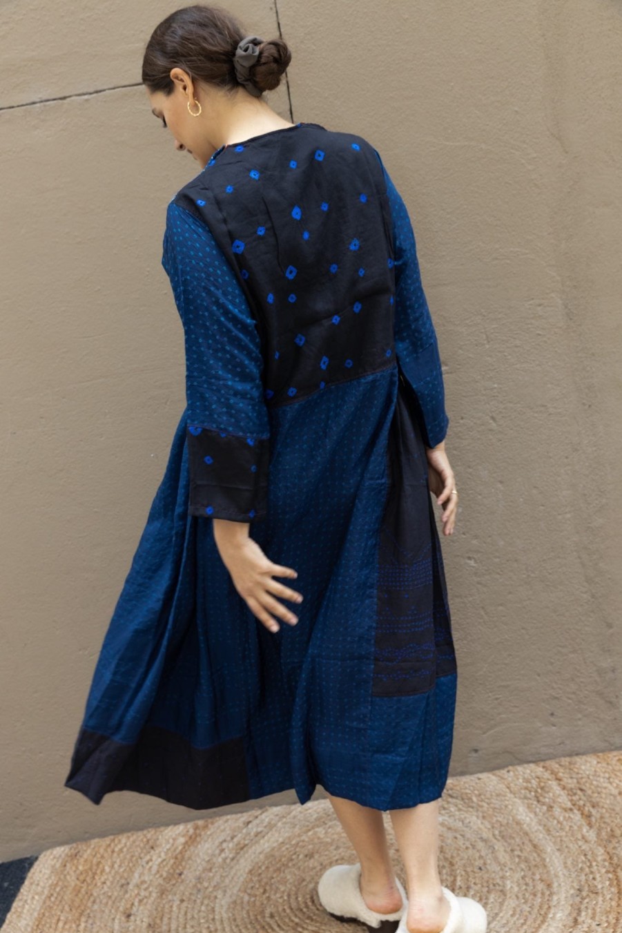 Injiri Hand-Embroidered Indigo Silk Dress - Injiri Best